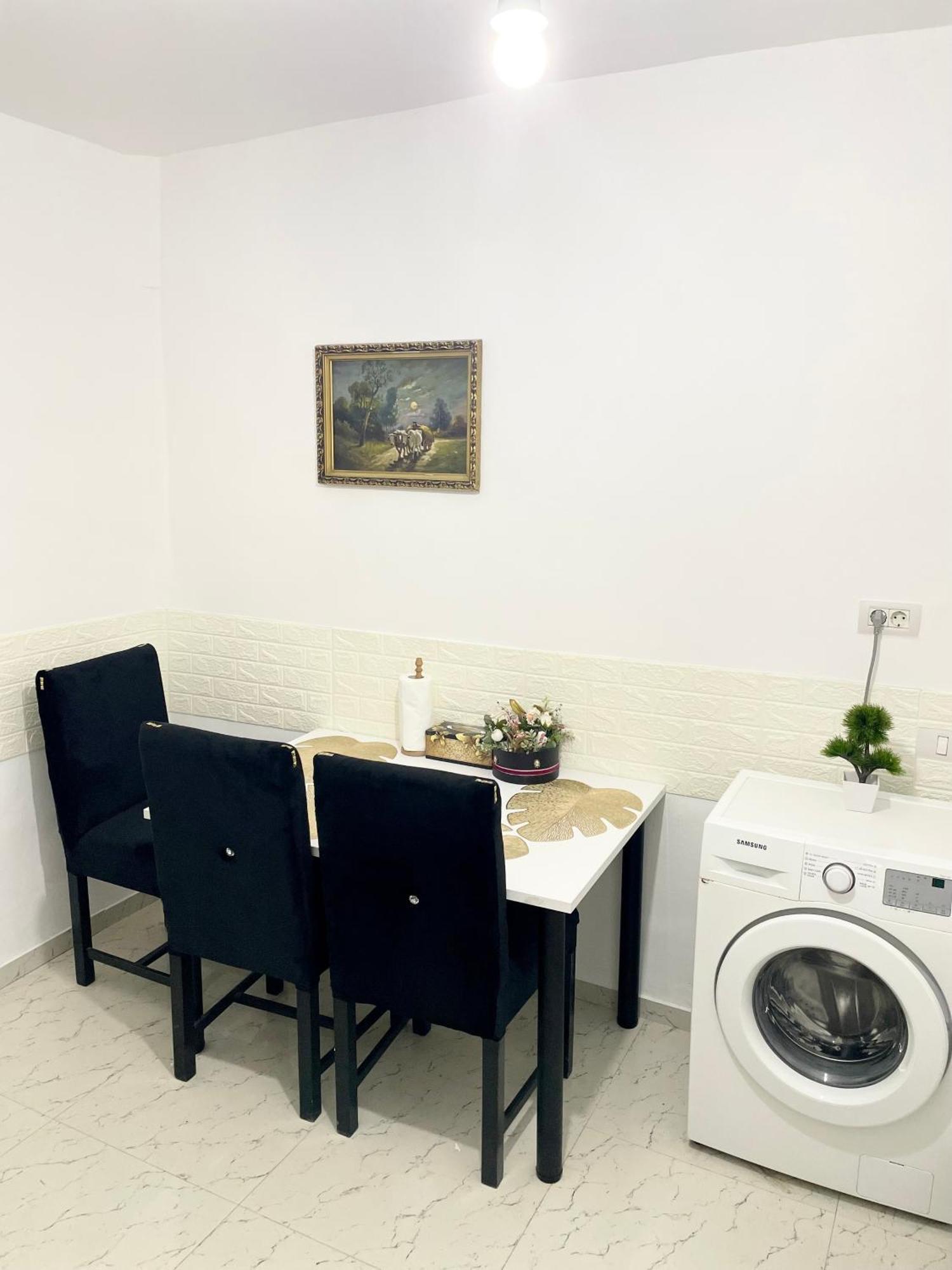 Vila Cris Apartments Нэводари Экстерьер фото