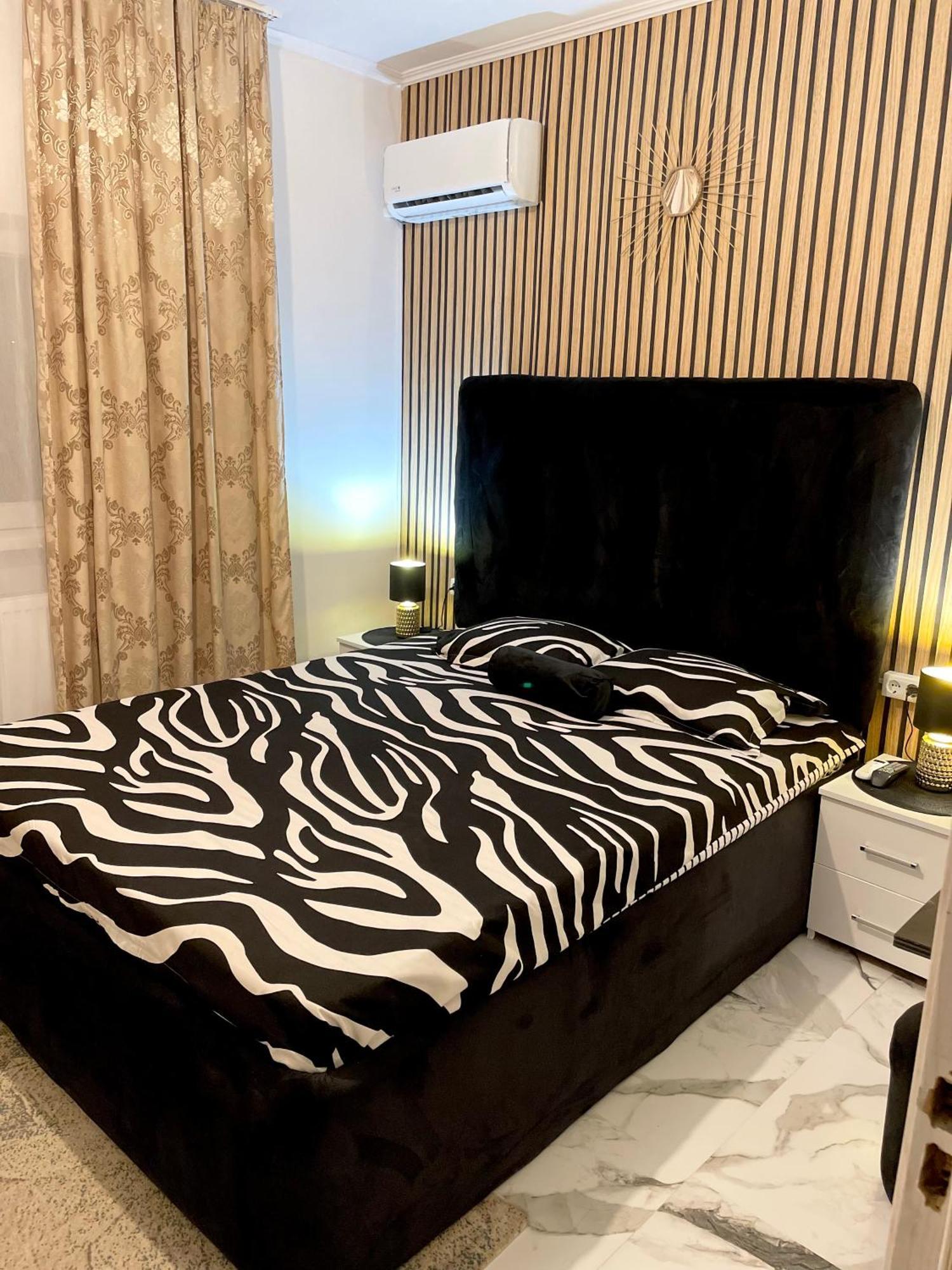 Vila Cris Apartments Нэводари Экстерьер фото